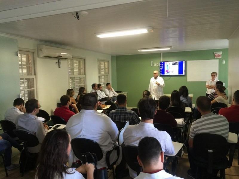 Hospital São José recebe 24 novos médicos residentes