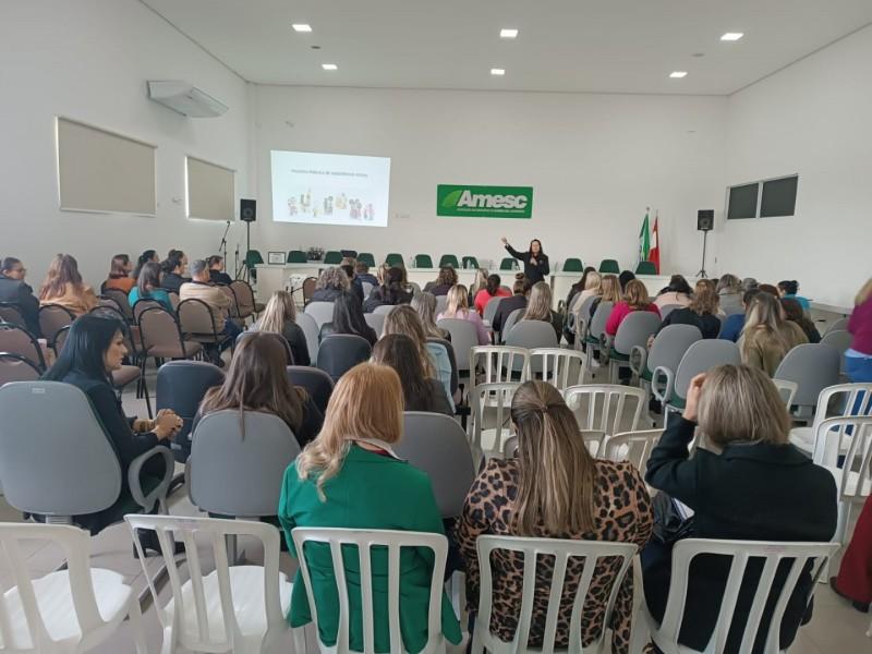 Amesc, Amrec e Amurel tratam sobre política de assistência social e Suas
