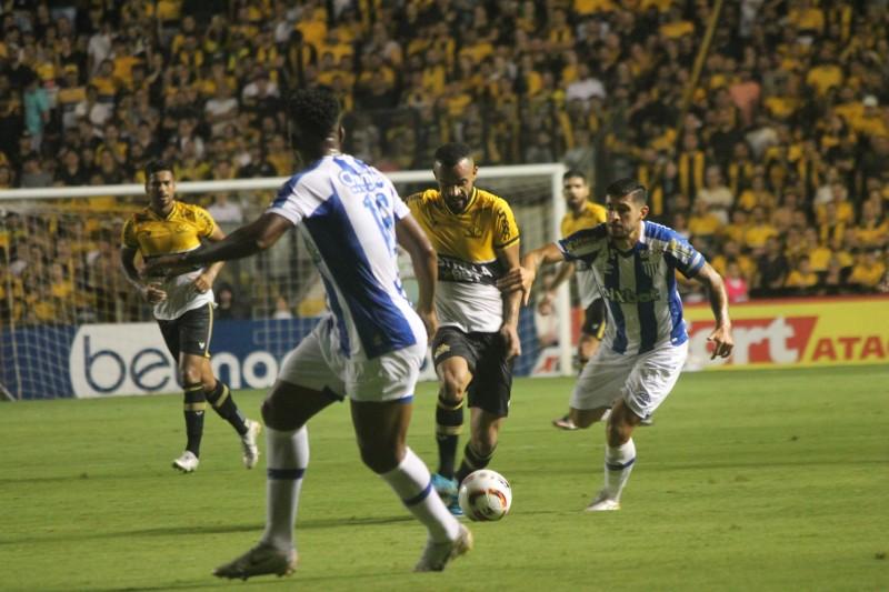 Criciúma vence o Avaí e avança para a semifinal do Campeonato Catarinense