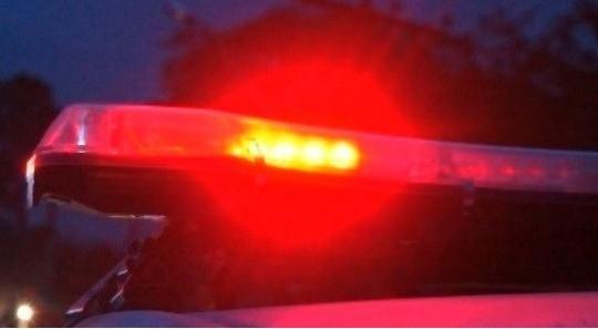 Motorista dirige embriagado e transporta dez pessoas em carro 