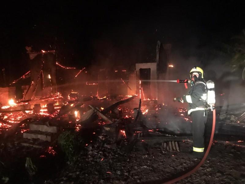 Residência é destruída por incêndio em São João do Sul