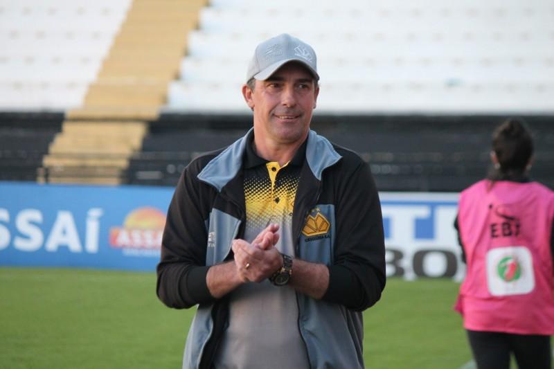 Paulo Baier celebra nova vitória e fim de jejum no clássico: 'Tenho que exaltar o grupo'