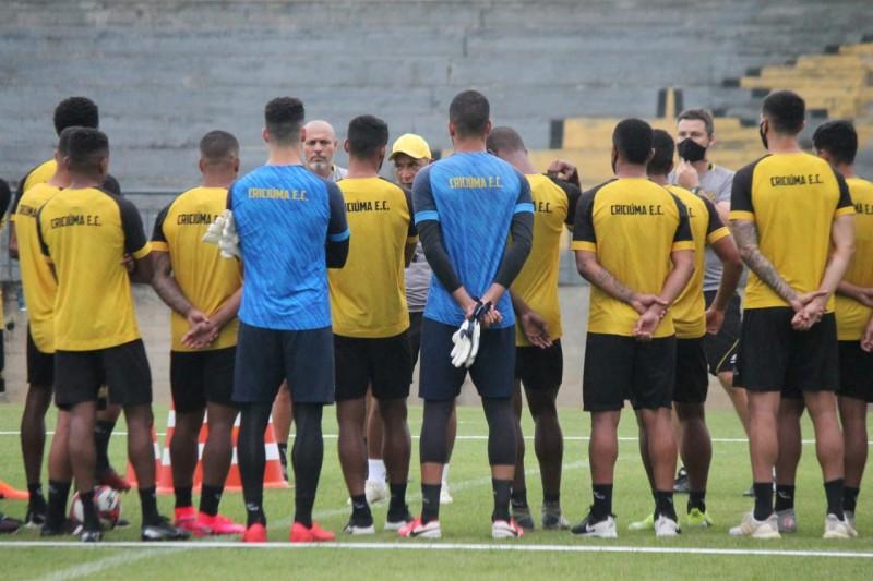 Ao vivo: Tigre de olho em Renan Bressan; Próspera quer encaminhar permanência