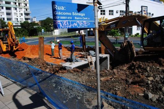 Motoristas enfrentam congestionamentos no Centro de Criciúma
