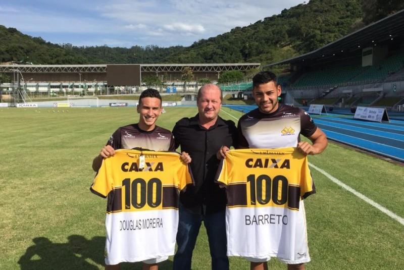 Douglas Moreira e Barreto são homenageados pelos 100 jogos