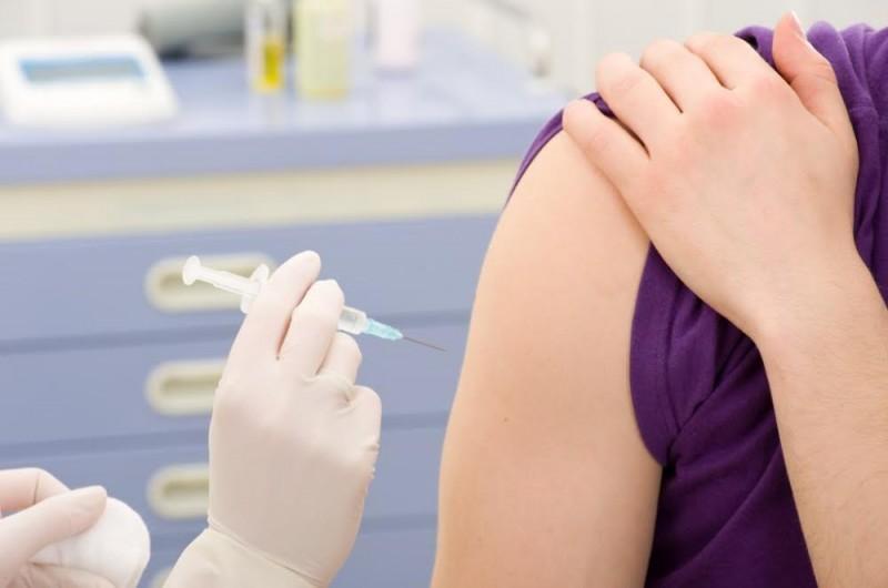 Meninos já podem ser vacinados contra o HPV