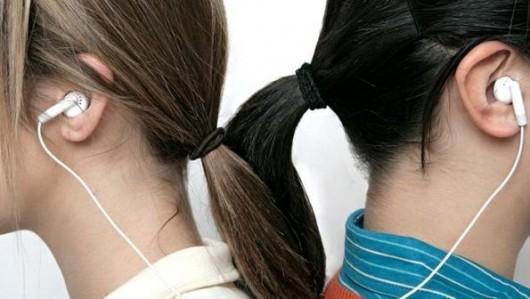 Mais adolescentes com problemas auditivos