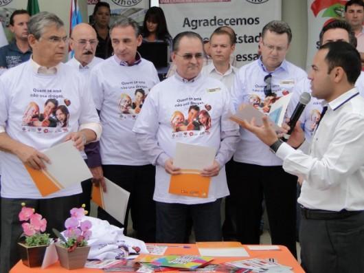 Vice-governador assina repasse de R$ 2 milhões para Içara