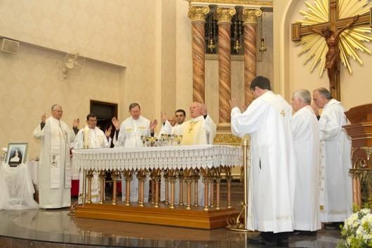Diocese de Criciúma recebe bispos de todo o estado