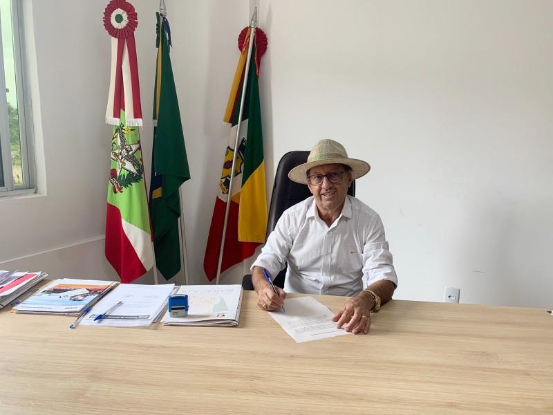 Prefeitura de Maracajá paga segunda metade do 13º salário aos servidores