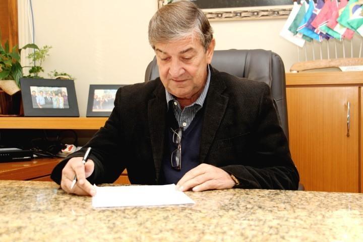 Prefeito de Lauro Müller anuncia corte de 40% do próprio salário 