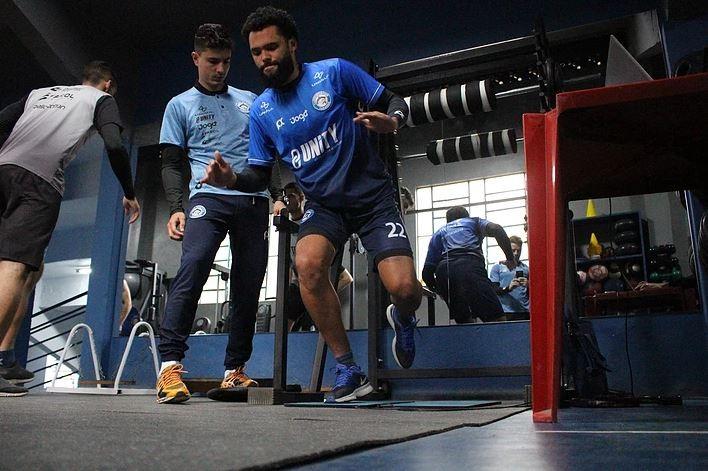 “É um campeonato que todos querem jogar”, afirma zagueiro Lucas Costa