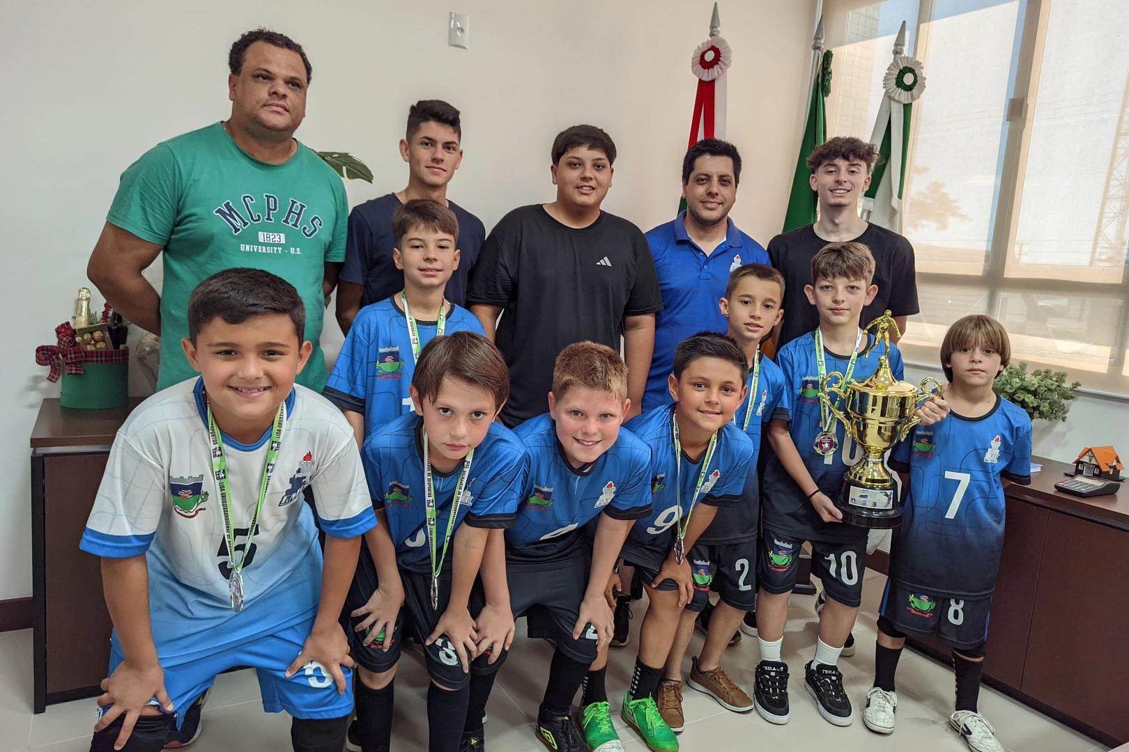 Escolinha de Futsal fumacense celebra conquistas em 2024