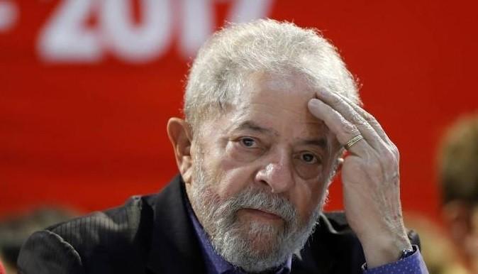 Juiz Moro afirma que plantonista do TRF-4 não pode mandar soltar Lula 