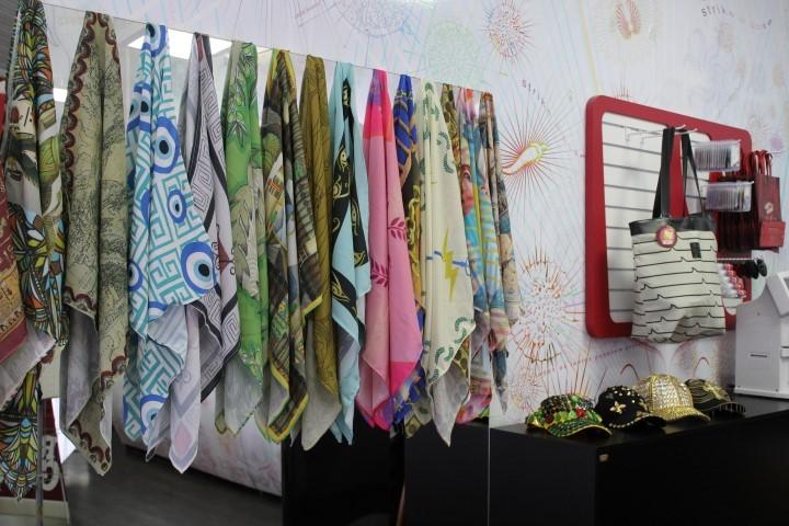 Trabalho dos alunos de moda do Senai são expostos no Criciúma Shopping