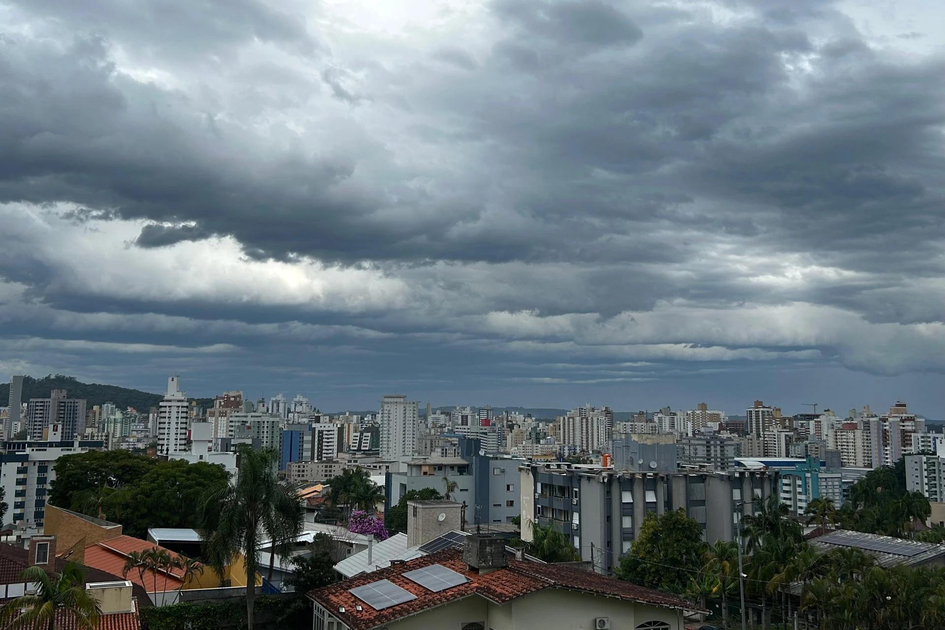 Quinta-feira terá tempo nublado no Sul de Santa Catarina