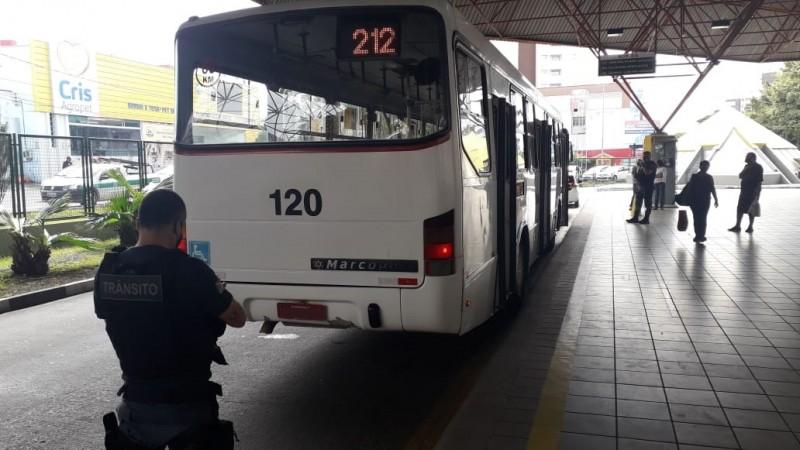DTT identifica irregularidades em ônibus do transporte coletivo; empresa vai solucionar problemas 