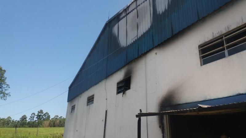 Princípio de incêndio é registrado em empresa