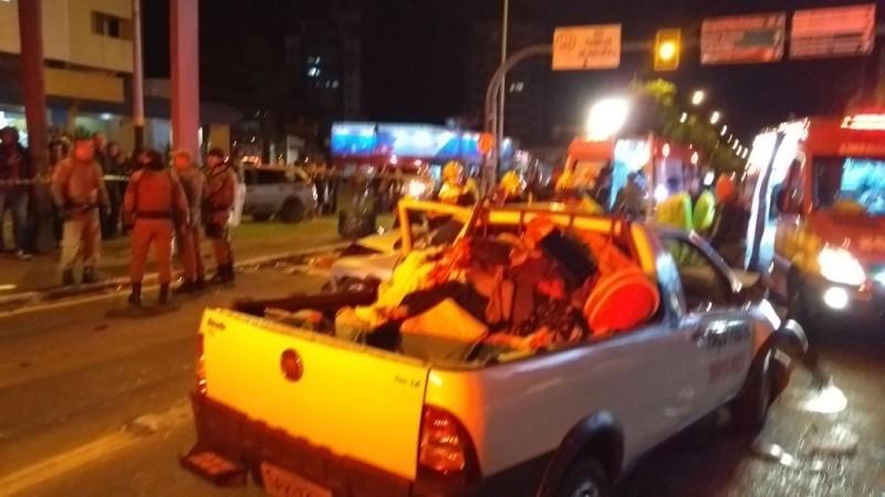 VÍDEO: Durante perseguição, veículo provoca acidente na Avenida Centenário