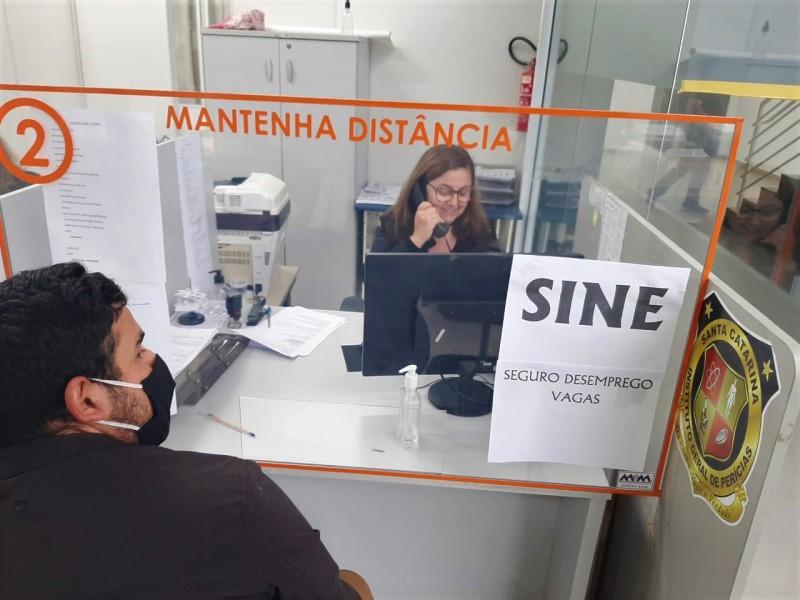 Içara: empresa JBS realiza feirão de emprego nesta terça-feira