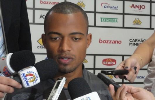 Confiante, João Vitor não imagina o Tigre fora das semifinais do Catarinense