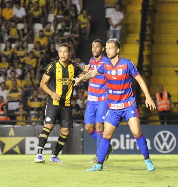 Criciúma é surpreendido pelo Marcílio Dias e sofre a primeira derrota no Catarinense