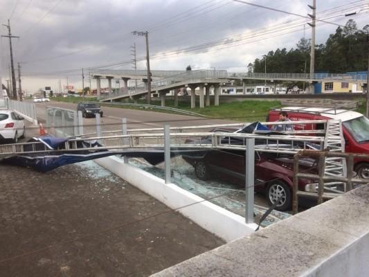 Energia começa a ser restabelecida na região de Tubarão 