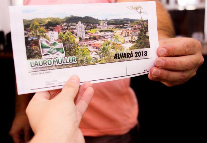 Alvará 2018 começa a ser entregue em Lauro Müller
