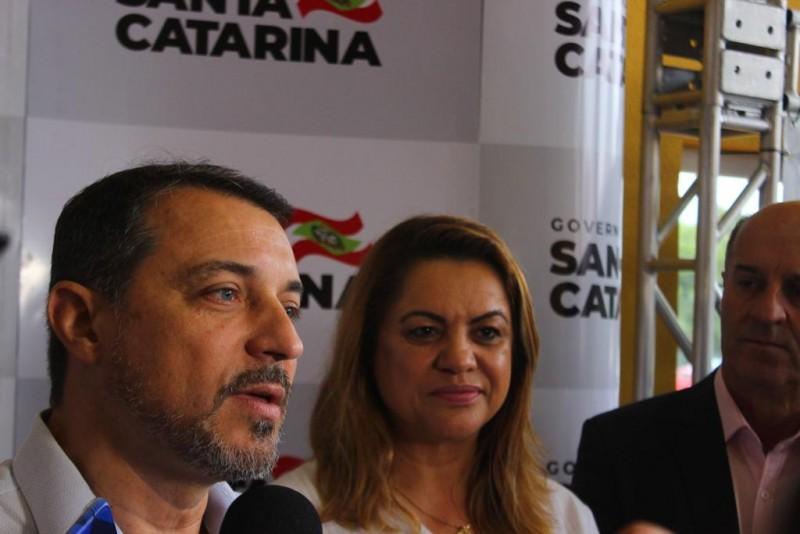 Carlos Moisés assina a ordem de serviço da duplicação da SC-445; sinalização da rodovia inicia hoje