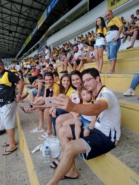 Apesar de resultado negativo, torcida não deixa de apoiar tricolor