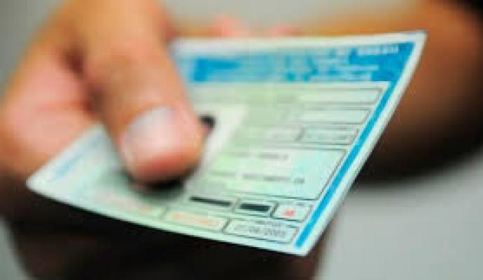 Sancionada lei que proíbe cassação da CNH por multas antigas