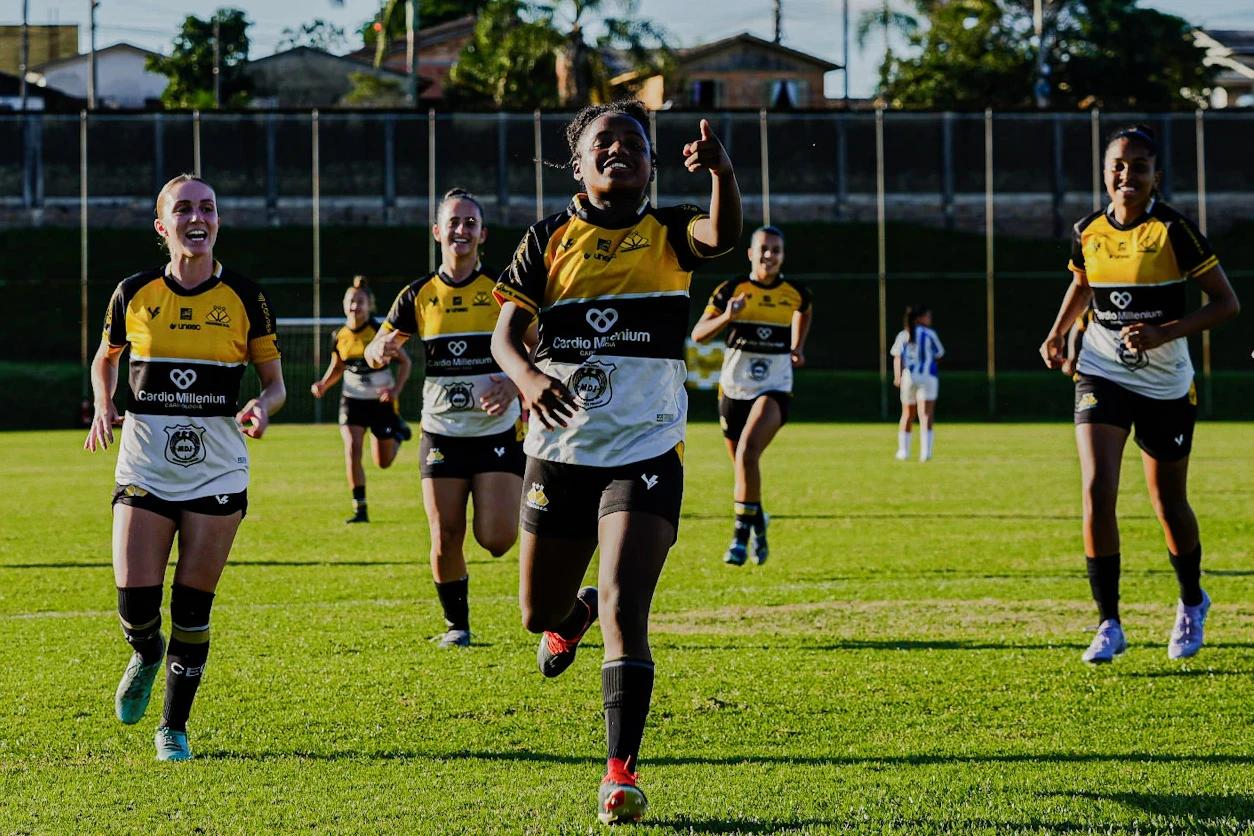 Meninas Carvoeiras enfrentam o UDA no Campeonato Brasileiro