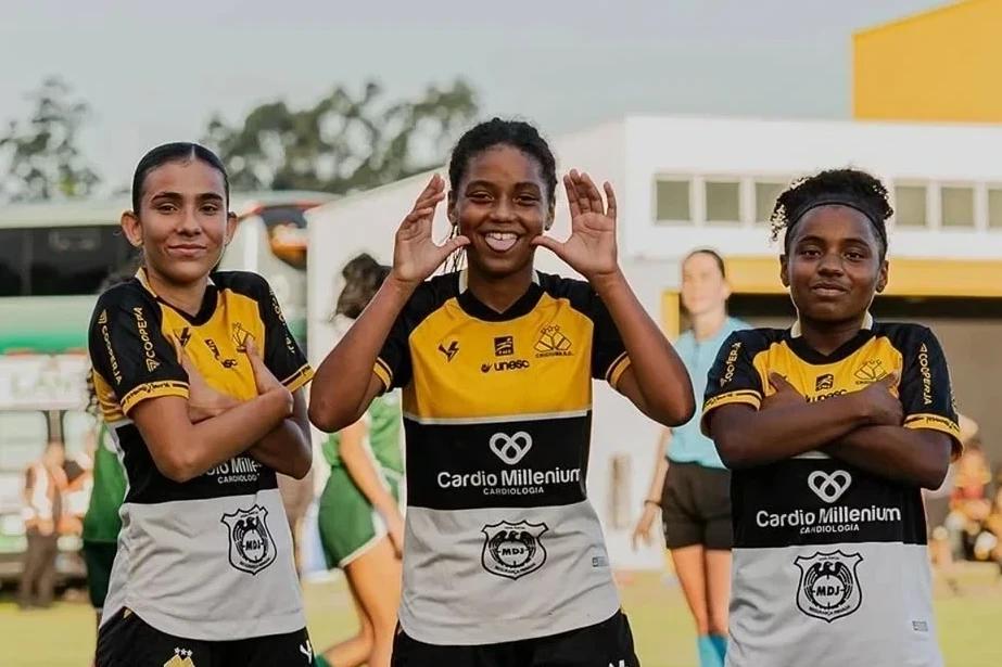 De virada! Meninas Carvoeiras derrotam Marcílio Divas no Catarinense