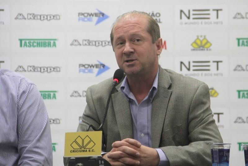 Clubes tentam R$ 35 milhões pelo Catarinense