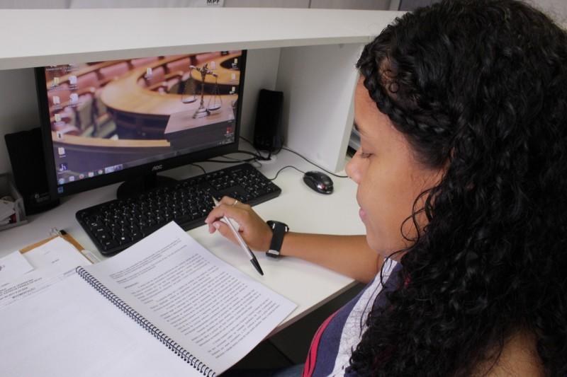 Curso de Direito das Faculdades Esucri realiza mudança nos TCCs da graduação 