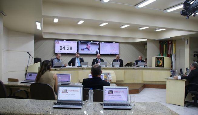 Aprovado projeto que prevê que empresas podem 'adotar' ponto de ônibus em Criciúma
