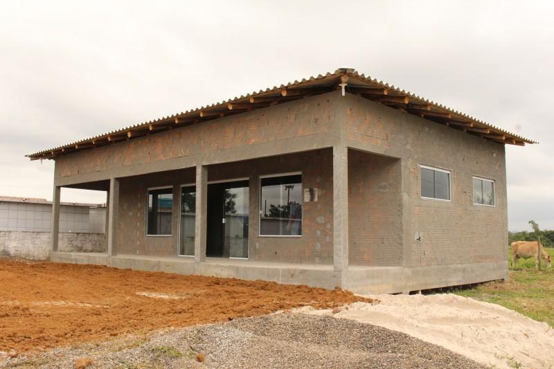 Comunidade de Santa Terezinha recebe capela mortuária 