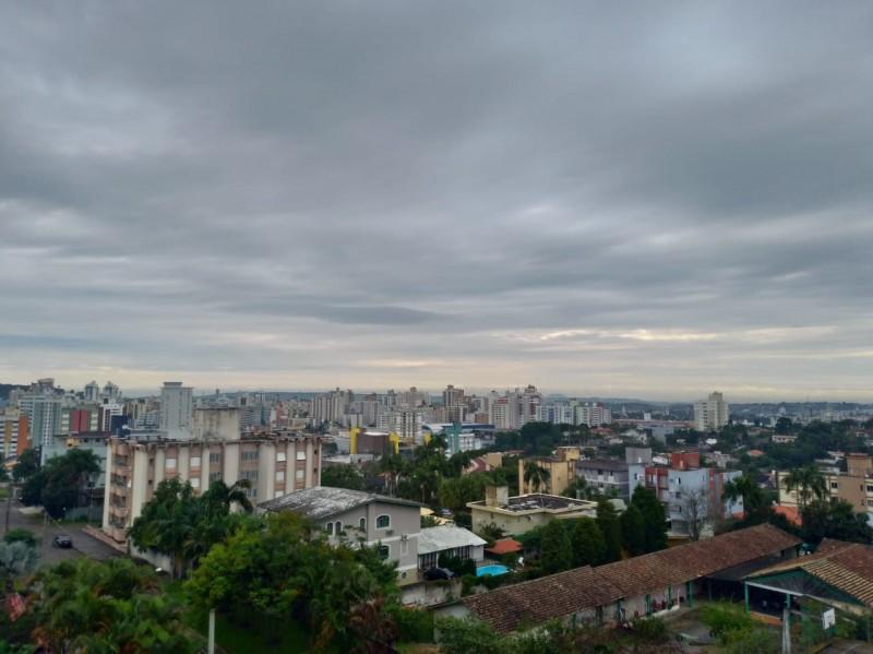 Ciclone extratropical chega à região nesta sexta-feira