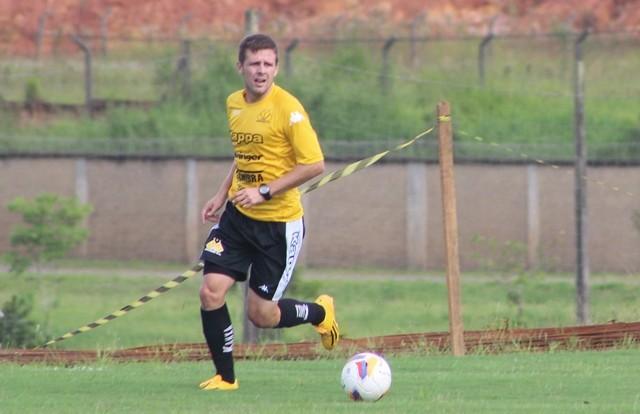 Com lesão muscular, Ezequiel está fora da reta final da 1ª fase do Catarinense