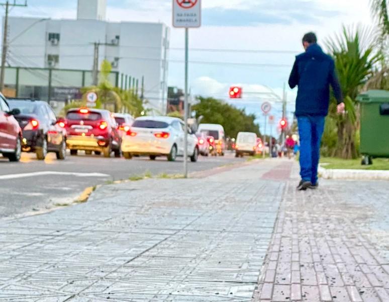Moradores devem regularizar os passeios públicos em frente as casas