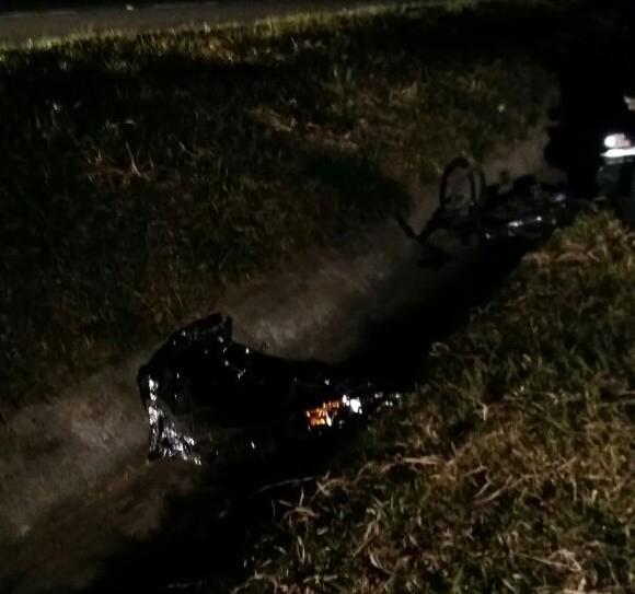 Idoso de bicicleta morre ao ser atropelado por caminhão
