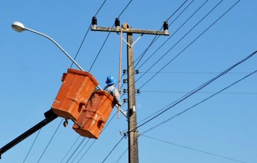 Celesc realiza mobilização para alertar sobre cuidados com a rede elétrica