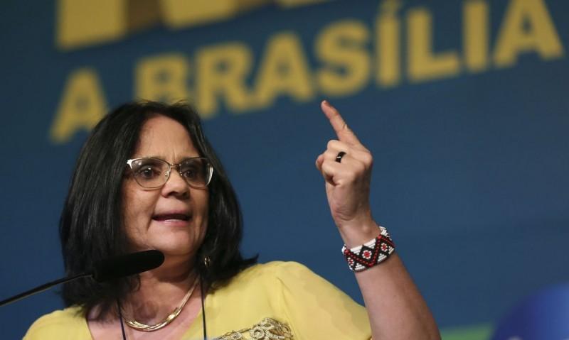 Ministra Damares confirma agenda em Criciúma neste final de semana