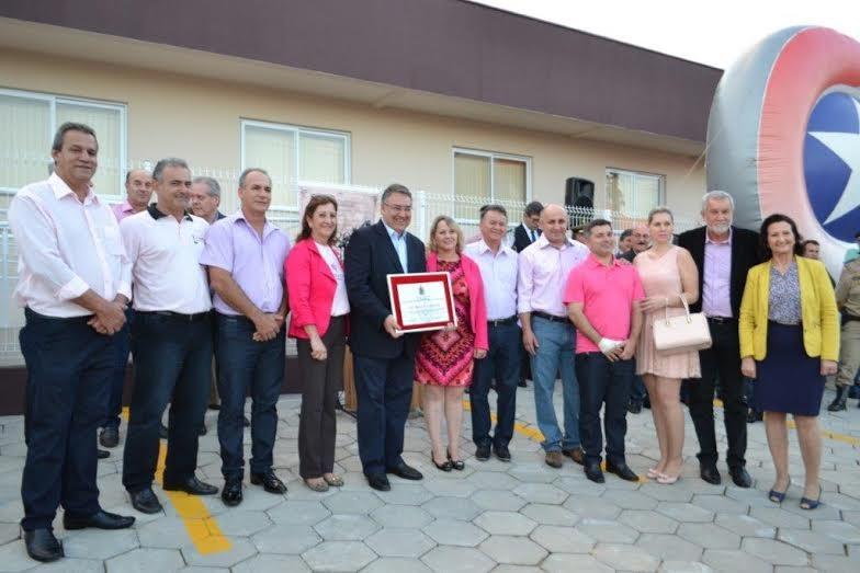 Governador entrega novo quartel para a Polícia Militar