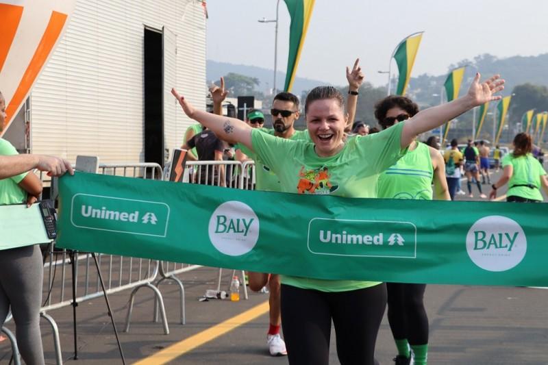 Cerca de mil atletas participam da etapa de Criciúma do Circuito de Corridas Unimed