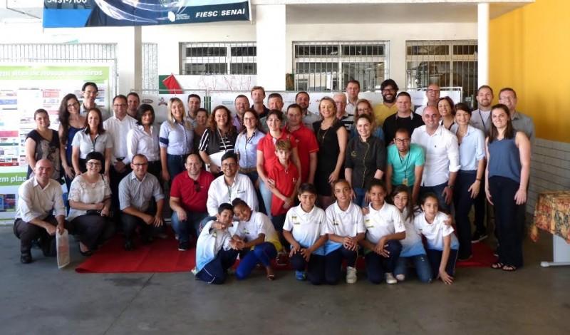Bairro recebe parceiros da campanha Selo Amigos do Bairro da Juventude