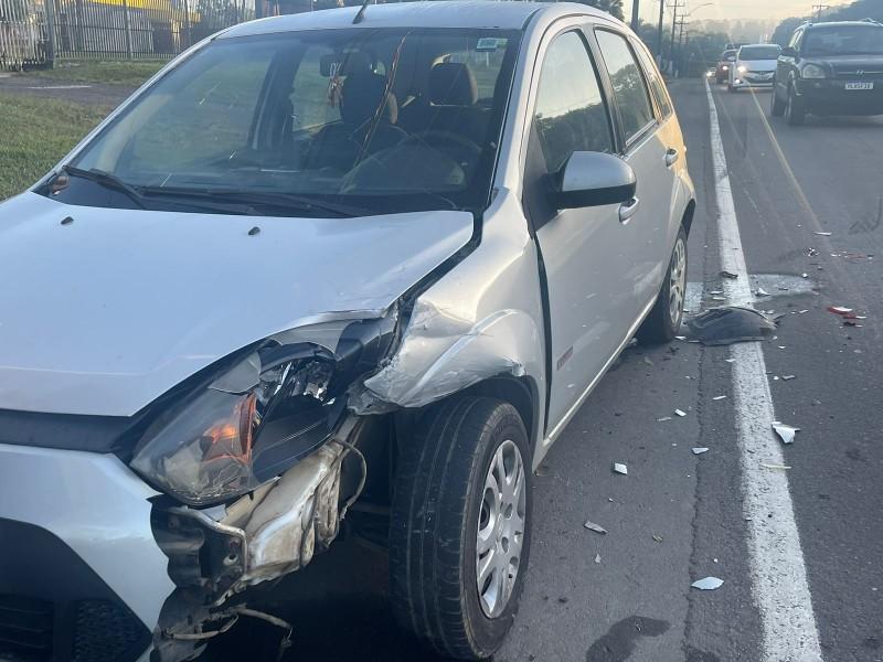 Engavetamento com três carros é registrado na rodovia Luiz Rosso 