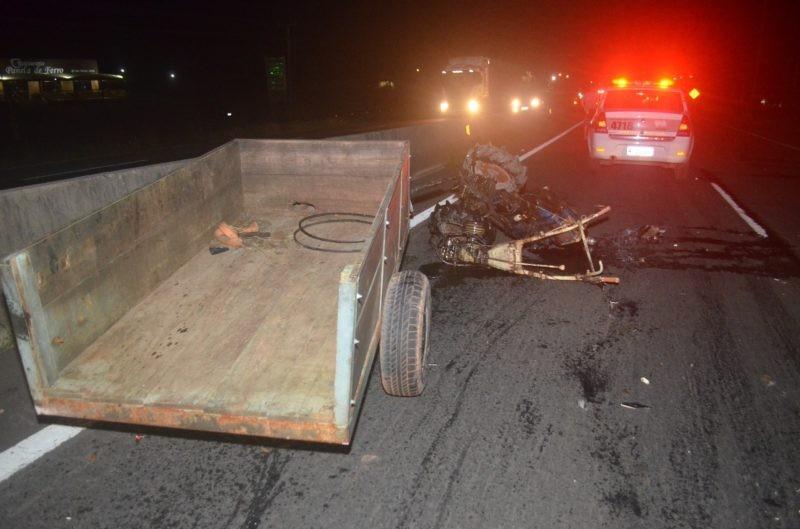 Acidente triplo na BR-101 deixa duas pessoas gravemente feridas