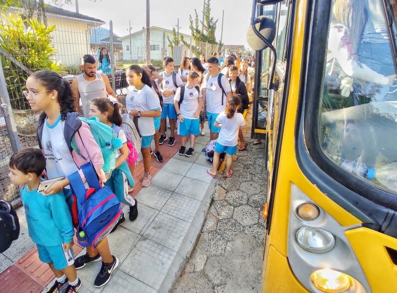 Mais de 1.600 alunos retornam às aulas em Nova Veneza