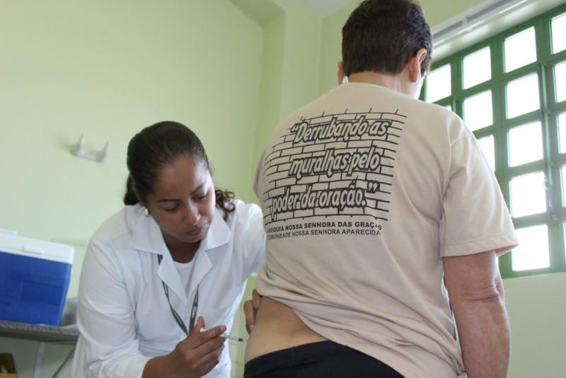  Dia "D" da vacinação contra a gripe movimenta postos de Criciúma
